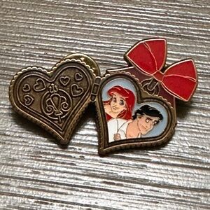 Disney Loungefly The Little Mermaid Heart Locket Pin - Ariel & Eric